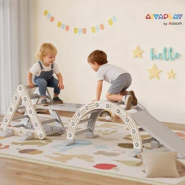 Découvrez notre test détaillé du triangle d'escalade AIYAPLAY 8 en 1 : caractéristiques, avantages et avis pour les enfants. Guide d'achat complet.