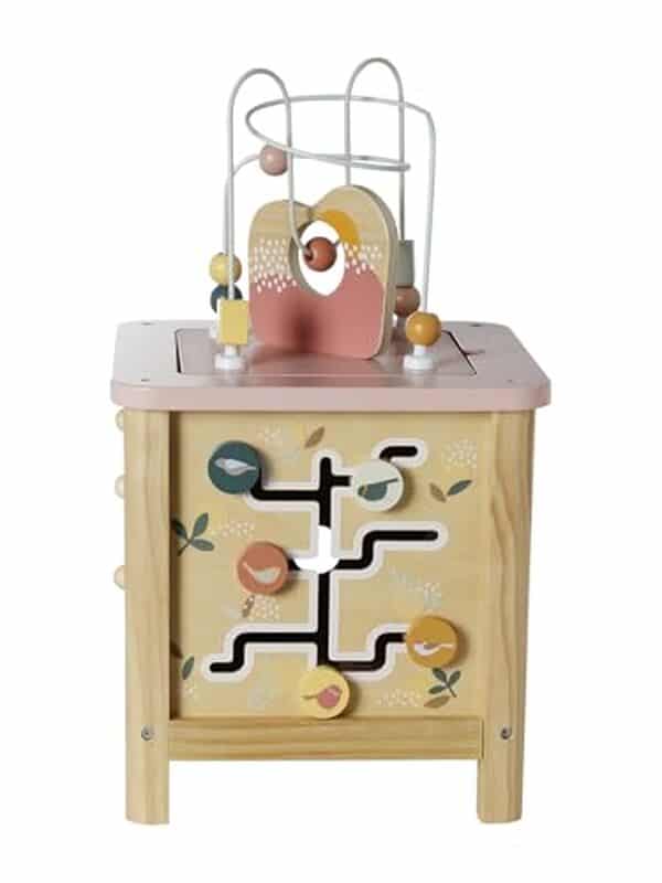 Découvrez notre test complet du cube d'activités en bois Vertbaudet Savania : caractéristiques, avantages et avis pour le meilleur jeu éducatif de bébé. 
