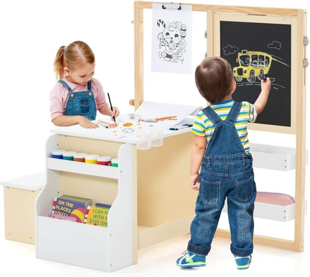 Test du bureau enfants Costway : 2 en 1 avec tableau et étagères