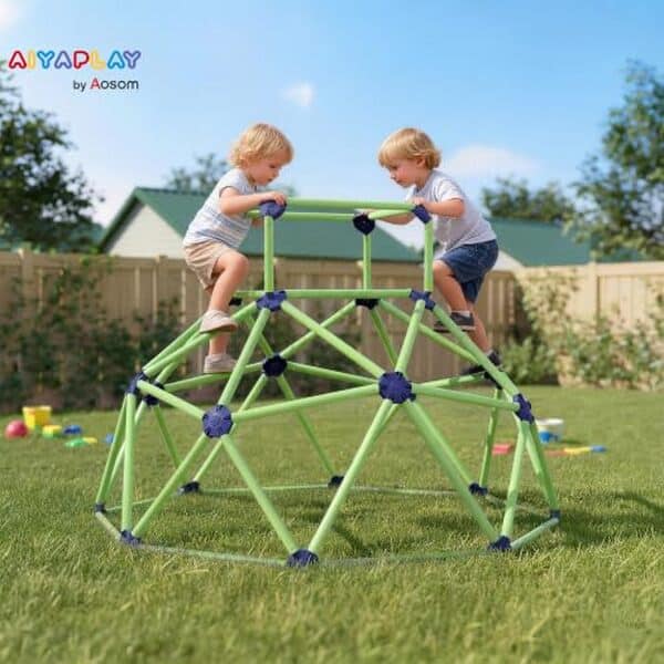 Découvrez le dôme d'escalade Aiyaplay : un équipement de jeu durable et sécurisé pour divertir vos enfants en intérieur ou extérieur. Amusement garanti et résistance à toute épreuve.